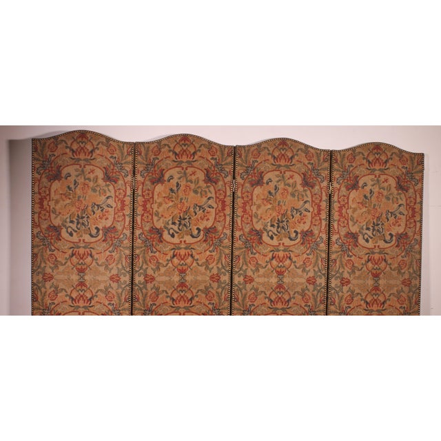 19th century four-panel screen in painted fabric with floral decoration A delightful screen with a wooden frame and...