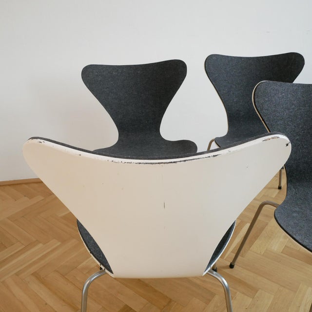 Series 7 Chairs by Arne Jacobsen for Fritz Hansen, 1960s, Set of 4 For Sale - Image 6 of 12