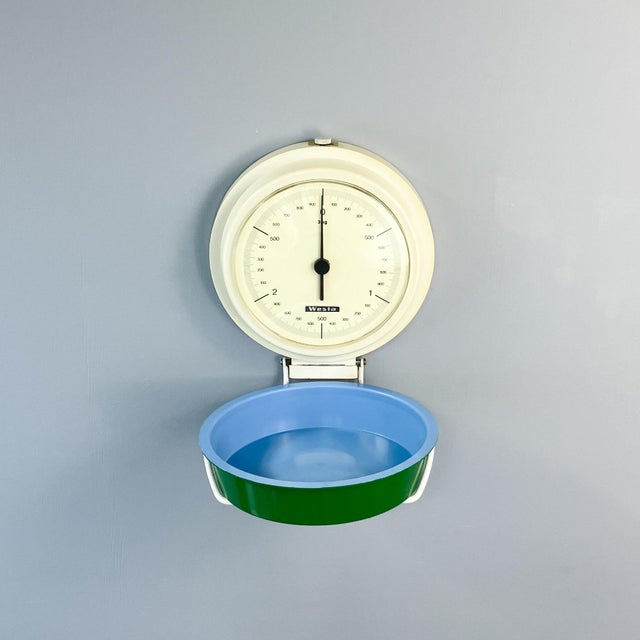 1950s Kitchen Scale in Plastic with Metal Handle from Westa, 1950s For Sale - Image 5 of 8