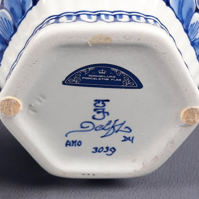 Blue Vintage Porcelain Potiche Vase with Blue Lion Lid from Royal Delft For Sale - Image 8 of 12