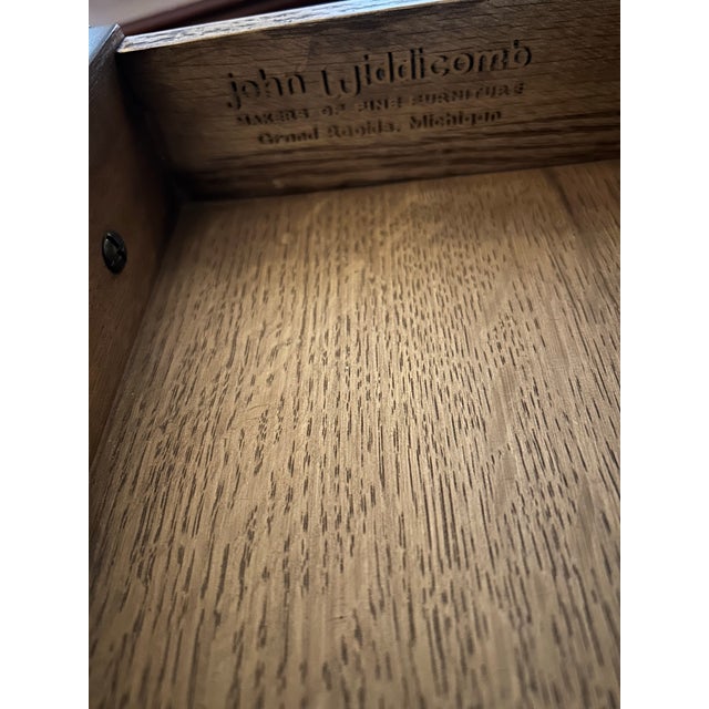 Vintage John Widdicomb side table in remarkable condition. Ready to display