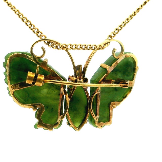 Vintage Carved Jade Butterfly Brooches in 14k Gold With Ruby Accents – Pair For Sale In Miami - Image 6 of 14