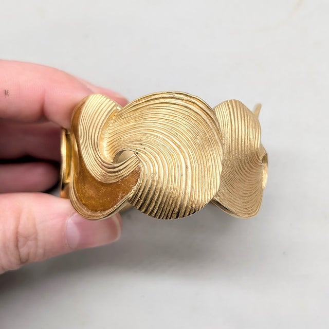 Trifari Vintage 1986 Signed Trifari Goldtone & Brown Enamel Cuff Bracelet For Sale - Image 4 of 11