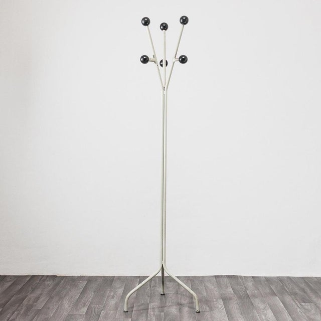 Water Green 70s Vintage Design Post Modern Metal Coat Stand. The item is in fair condition, obviously in need of...