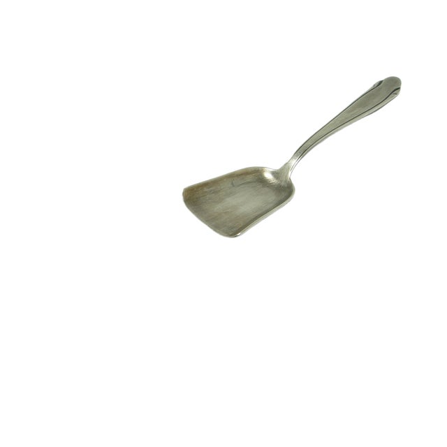 Art Deco Silver Salt Spoon, 1930s, in Very Good conditions. Designed 1920 to 1949