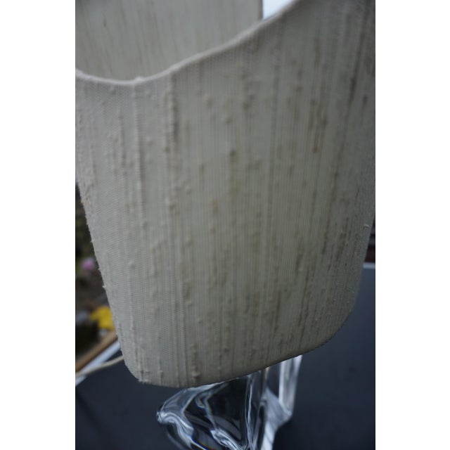 Glass Mid-Century Modern French Sailboat Table Lamp from Daum, 1950s For Sale - Image 7 of 9