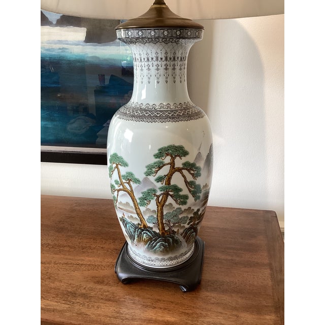 Chinoiserie Mid 20th Century Large Chinoiserie Hand-Painted Porcelain Table Lamps With Pleated Shades - a Pair For Sale - Image 3 of 6