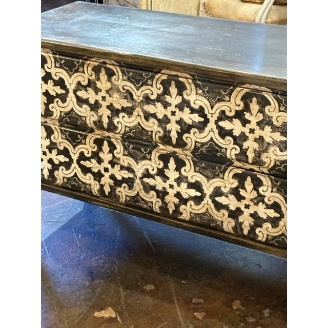 Traditional Italian Florentine Painted Black and White Commode For Sale - Image 3 of 6