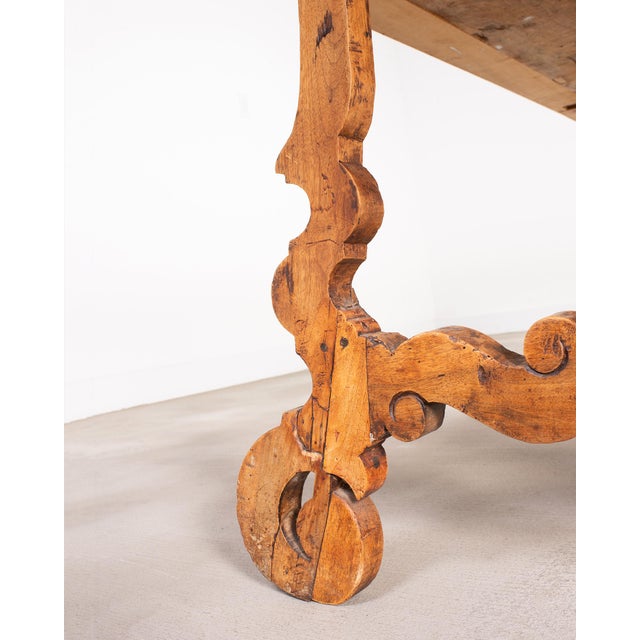 18th Century Spanish Baroque Walnut Dining Library Table For Sale - Image 10 of 18