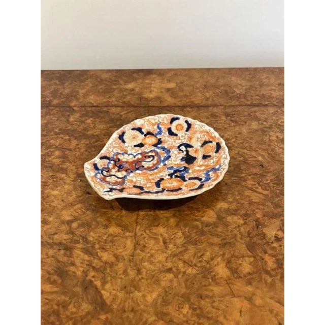 Superb quality pair of antique Japanese Imari shell shaped with fantastic decoration with flowers, birds and scrolls hand...