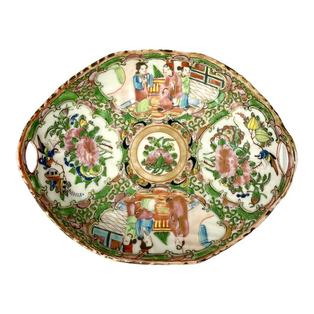 Chinese Famille Rose Porcelain Oval Trinket Bowl With Handles For Sale
