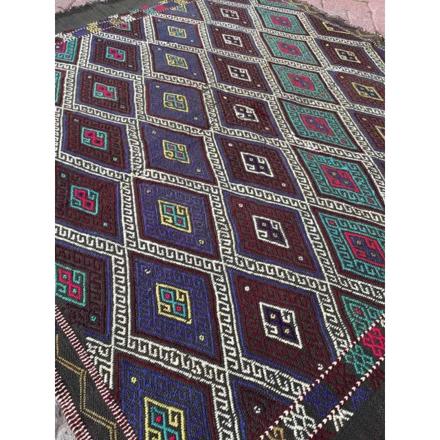 Textile 1960s Vintage Turkish Handknotted Small Kilim Rug - 60"x65" For Sale - Image 7 of 9