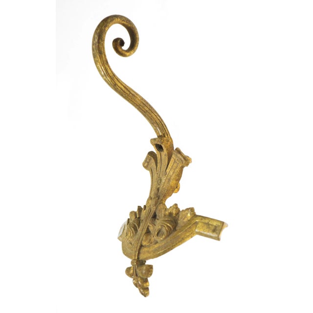 Traditional Mid 20th Century Brass Rose Curled Top Curtain Sash Holder For Sale - Image 3 of 4