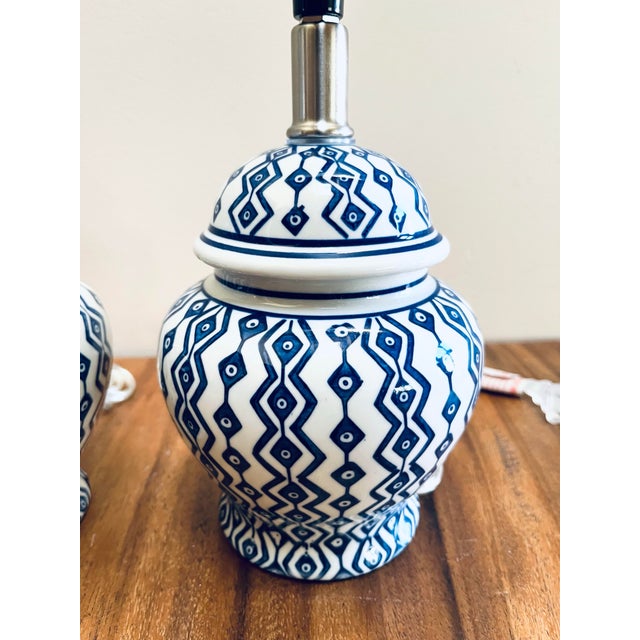 Small Blue and White Geometric Pattern Ceramic Ginger Jar Lamps - Set of Two For Sale In San Diego - Image 6 of 9