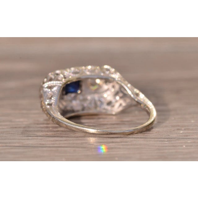 Early 20th Century The Kangaroo Island: Antique Platinum Filigree Ring set with Sapphire and Diamonds For Sale - Image 5 of 10