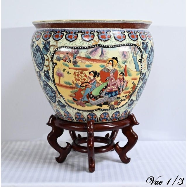 Chinese Porcelain Vase For Sale - Image 10 of 18