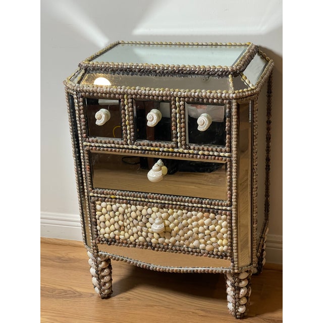 1970s Gorgeous Sea Shell Encrusted Mirrored Commode For Sale In Miami - Image 6 of 8