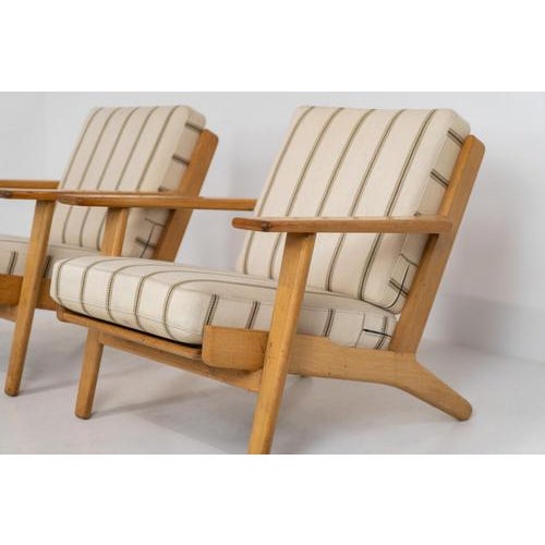 Early GE-290 Lounge Chairs by Hans J. Wegner, Set of 2 For Sale - Image 4 of 12