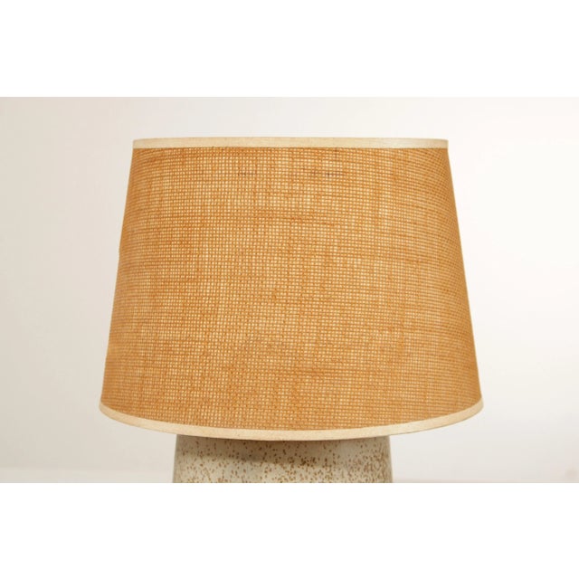Jane and Gordon Martz Mid Century Modern Glazed Stoneware Table Lamp For Sale In Philadelphia - Image 6 of 12