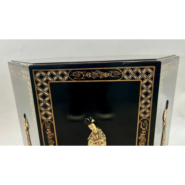 Chinoiserie Asian Black Lacquer Hexagonal Side Table With Hand-Painted Gold & Figural Pane For Sale - Image 3 of 15