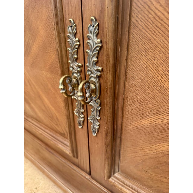 Bernhardt China Hutch For Sale - Image 9 of 12