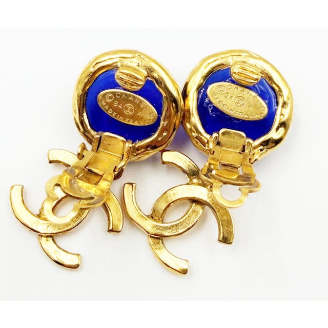 Contemporary Chanel Vintage Gold Plated Blue Stone CC Dangle Clip on Earrings, A Pair For Sale - Image 3 of 3