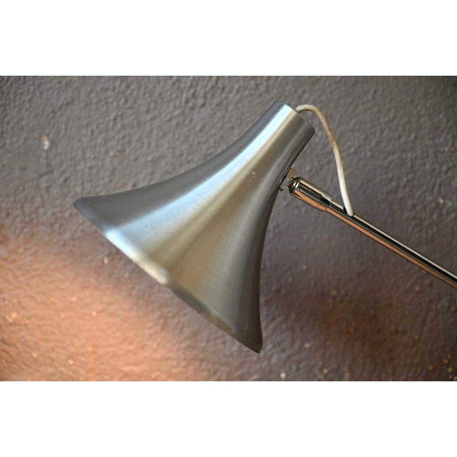 Modern Industrial Architect Desk Lamp with Adjustable Trumpet Arm in Brushed Silver Metal, 1960s For Sale - Image 3 of 14