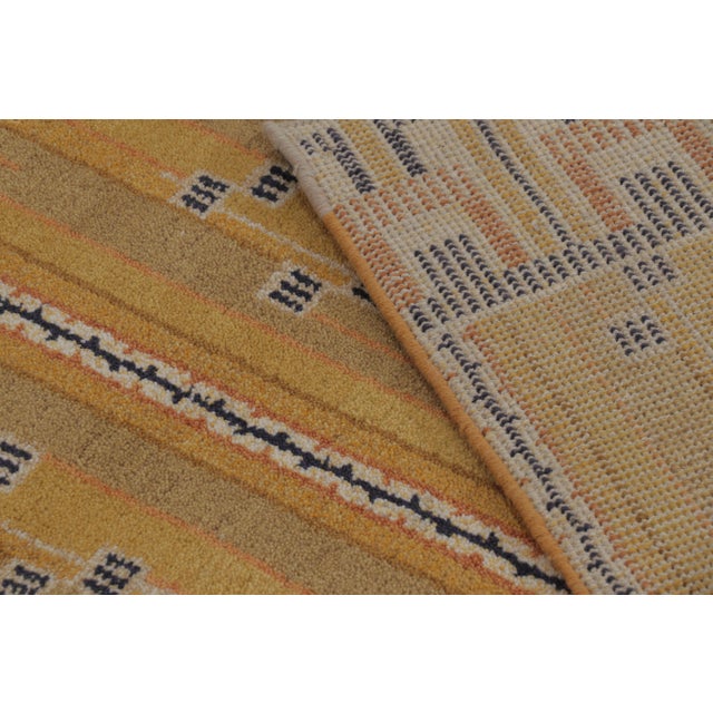 Yellow Rug & Kilim’s Scandinavian-Inspired Rug, “Marta Stripe” Design in Gold Tones For Sale - Image 8 of 8