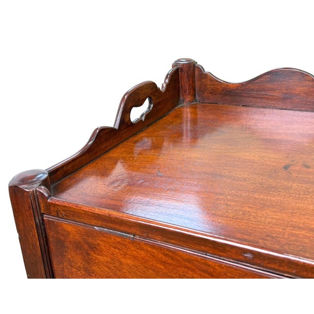Georgian Mahogany Nightstands, 1760, Set of 2 For Sale - Image 9 of 17
