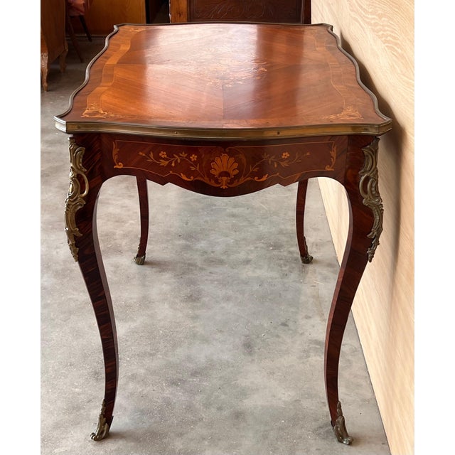 French 19th Century Louis XV Marquetry Writing Table For Sale - Image 4 of 18