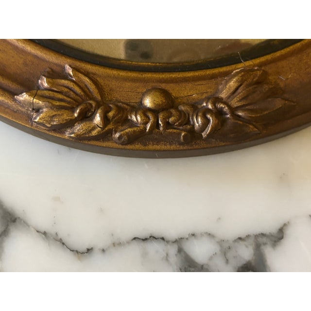 Early 20th Century Small Scale Antique Federal Revival Giltwood Eagle Convex Bullseye Mirror For Sale - Image 5 of 17