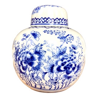 1970s Vintage Blue and White Ginger Jar Hand-Painted and Crafted in Hong Kong For Sale