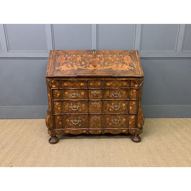 A splendid Dutch walnut marquetry bureau c. 1760. Well constructed in solid walnut with attractive burr walnut veneers...