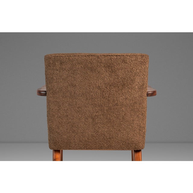 Set of Four (4) Rare Mid-Century Modern Model C-108 Armchairs in Walnut & Brown Bouclé Attributed to Jens Risom for Jens Risom Design, Usa, C. 1950s For Sale - Image 11 of 17