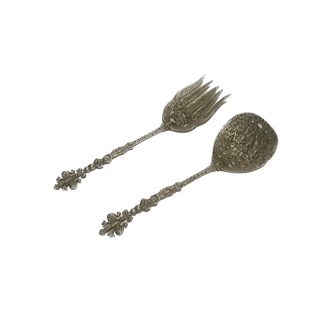 Baroque Vintage Mid-Century Italian Ornate Silver-Plated Salad Servers - Pair For Sale - Image 3 of 3