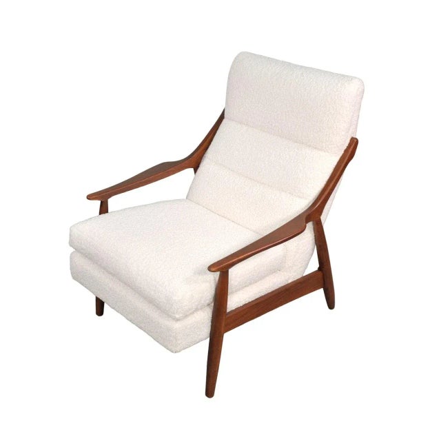 Mid-Century Modern Gio Ponti Style Walnut Lounge Chair in Ivory White Bouclé For Sale - Image 3 of 12