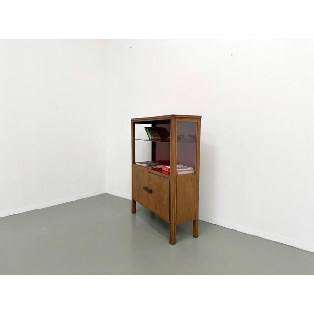 Brazilian Modernist Bookcase in Red Lacquered Wood, 1950s For Sale - Image 18 of 18