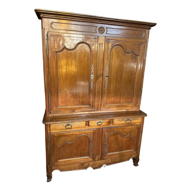 Louis XV Buffet in Walnut For Sale