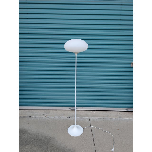 Mid-Century Modern 1960s Mid Century Modern Mushroom Floor Lamp by Bill Curry for Laurel For Sale - Image 3 of 9