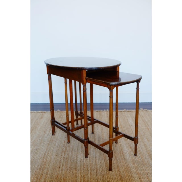 Tall Mahogany Oval Nesting Tables, England, 1900s, Set of 3 For Sale - Image 3 of 14