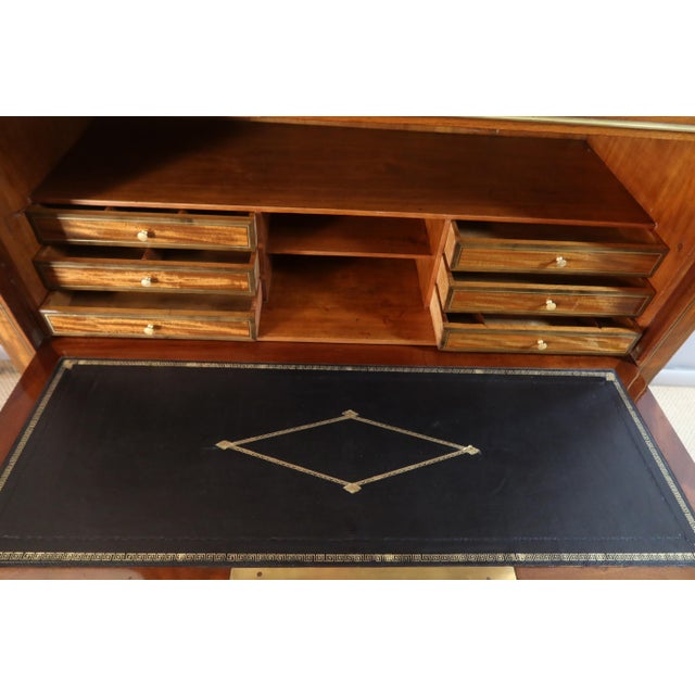 Louis XVI Secretaire in Satinwood For Sale - Image 3 of 15