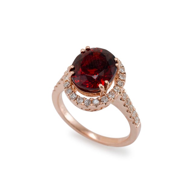 Modern Ladies 14k Rose Gold Garnet Halo Diamond Cocktail Ring, Size 5.5 For Sale - Image 3 of 9