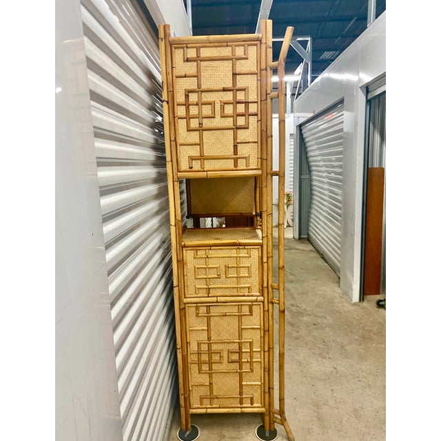 70s Bohemian Rattan and Bamboo Wall Unit Étagère. For Sale In Miami - Image 6 of 12