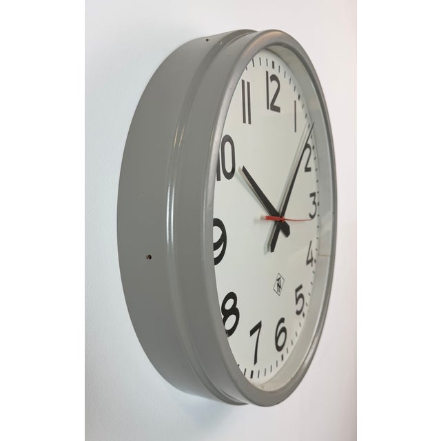 1960s Large Vintage Industrial Wall Clock from TN, 1960s For Sale - Image 5 of 16