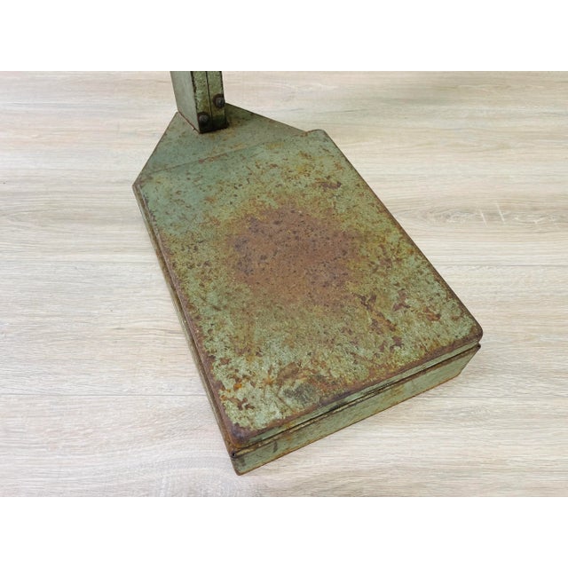 Industrial 1950s Industrial Style Tabletop Scale by Detecto For Sale - Image 3 of 12