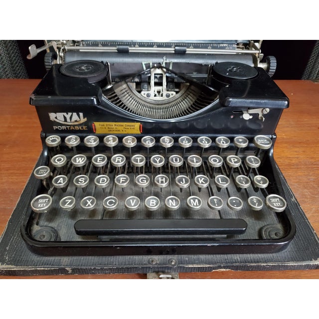 1927 Early Royal Portable Model P Typewriter For Sale - Image 14 of 18
