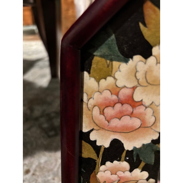 Onyx Vintage Chinoiserie-Style Hexagonal Wall Mirror With Hand-Painted Birds, Circa 1960's, 16 Inch Diameter For Sale - Image 8 of 12
