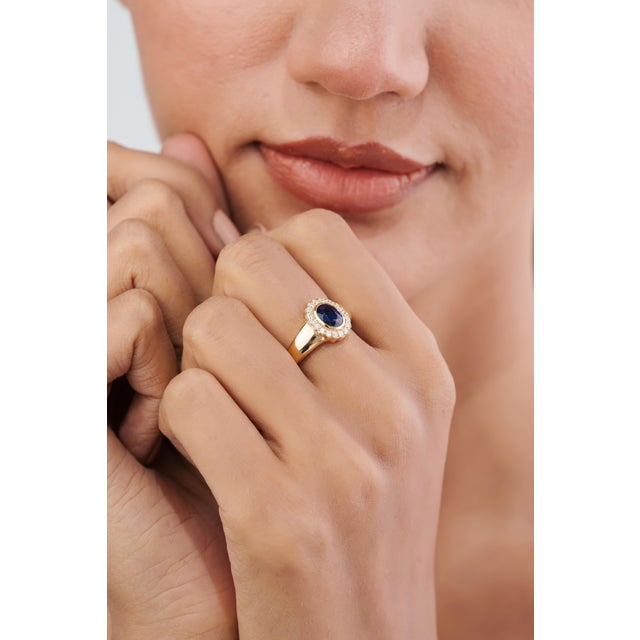 Navy Blue 1.12ct Blue Sapphire & Diamond Bezel Chunky Ring 14k Yellow Gold Size 4 For Sale - Image 8 of 17