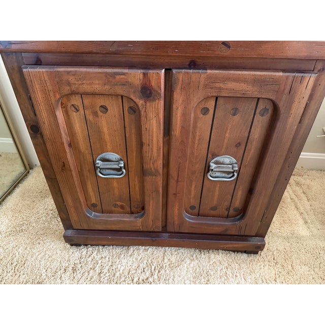 Vintage Young Hinkle "Ship Ahoy" Wood Bachelor's Chest For Sale - Image 4 of 6
