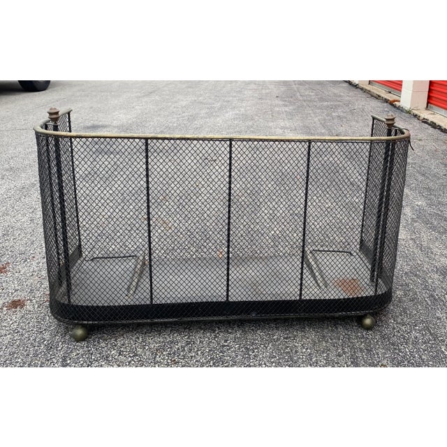 Early 19th Century Brass and Metal Nursery Fireplace Fender For Sale In Chicago - Image 6 of 6